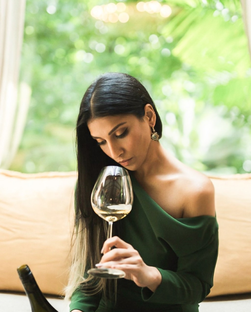 CHAMPAGNE & SPARKLING WINES FOR THE&nbsp;SEASON